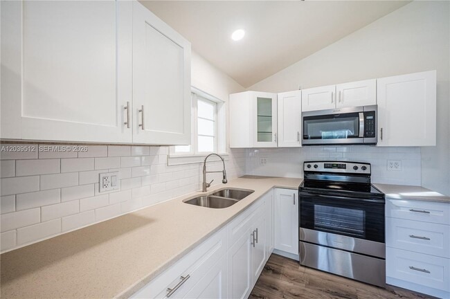 Building Photo - 4504 Oakley St