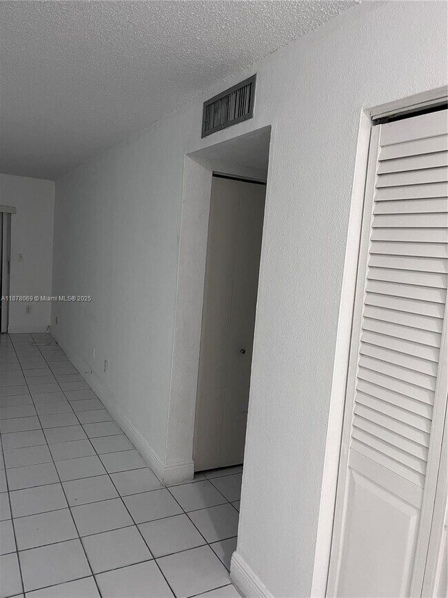 Building Photo - 9970 SW 88th St