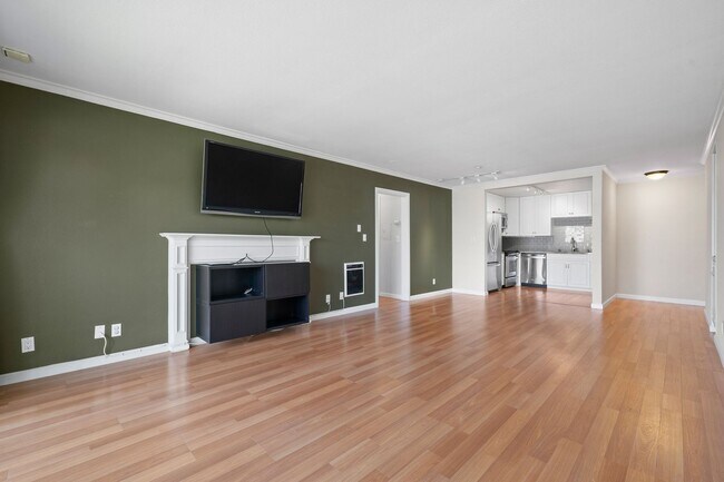 Building Photo - COMING AVAILABLE 4/5/26: Updated Versailles Condo in Newport Beach