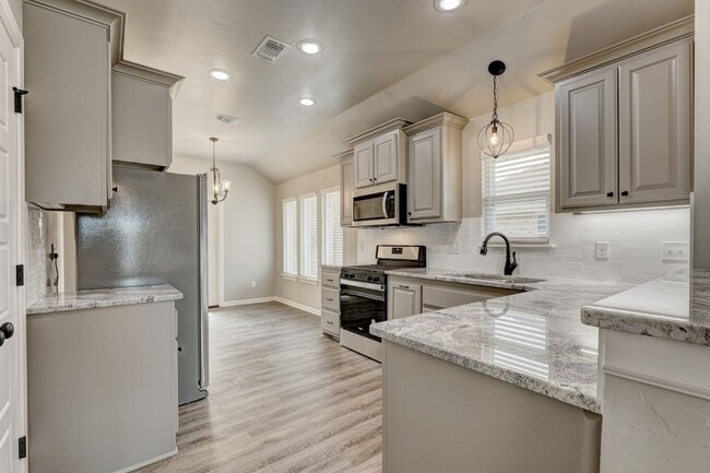 Building Photo - 5712 Campbell Creek Dr