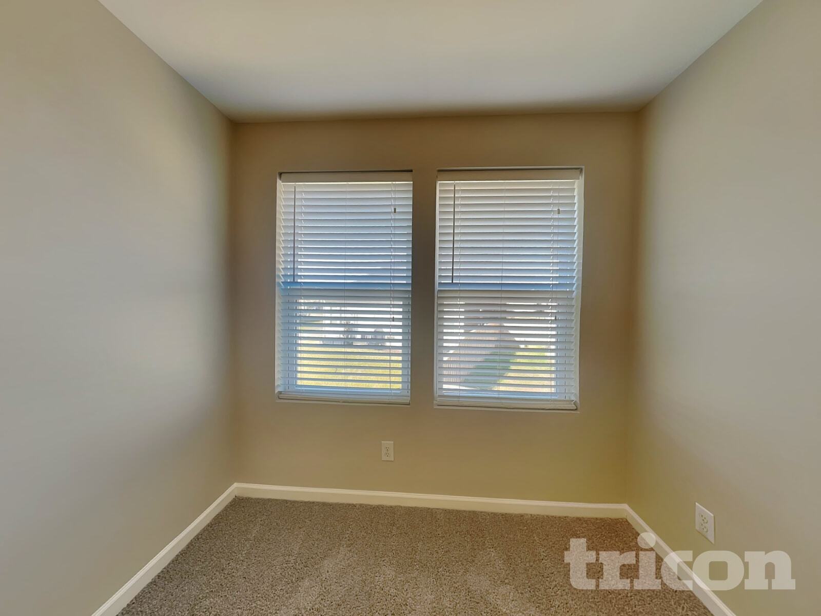 Building Photo - 703 Bench Ln