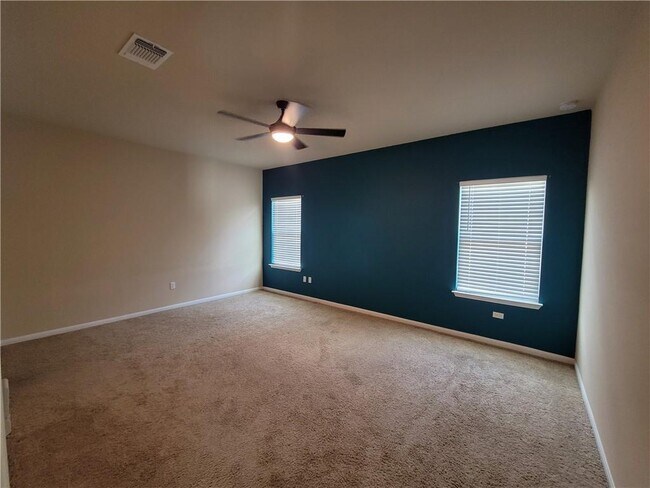 Building Photo - 405 Libani Ln