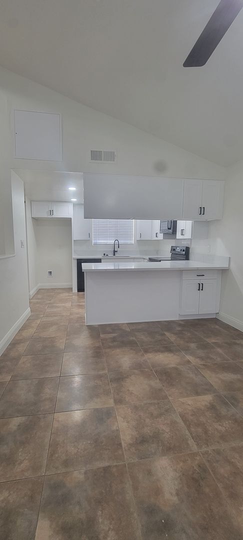 Building Photo - 3512 S Half Moon Dr