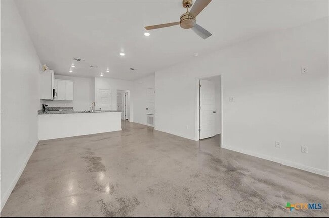 Building Photo - 908 Wax Myrtle Ct