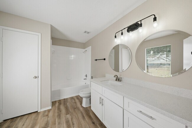 Building Photo - 21619 Knightsbrook Ln