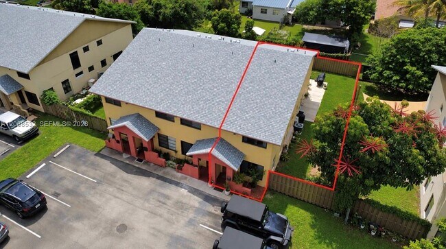 Building Photo - 1630 NE 151st St