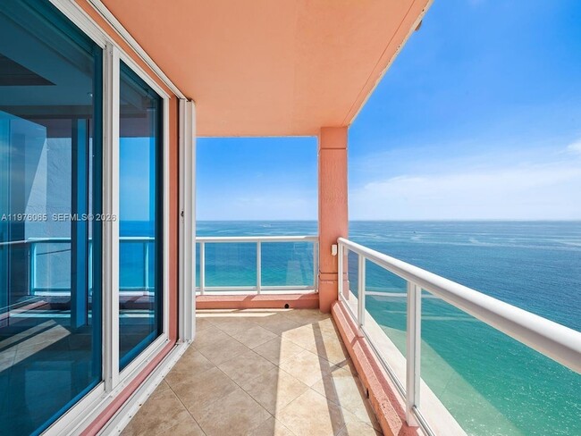 Building Photo - 2110 N Ocean Blvd