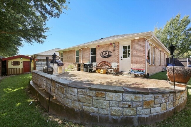 Building Photo - 7802 Milestone Ridge Dr