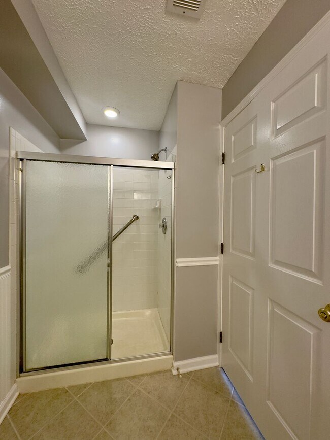 Building Photo - Charming 2 Bedroom/1 Bathroom Apartment Unit in Perry Hall, MD!