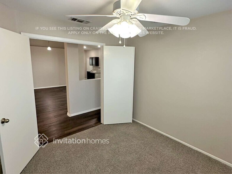 Building Photo - 8931 W Fullam St