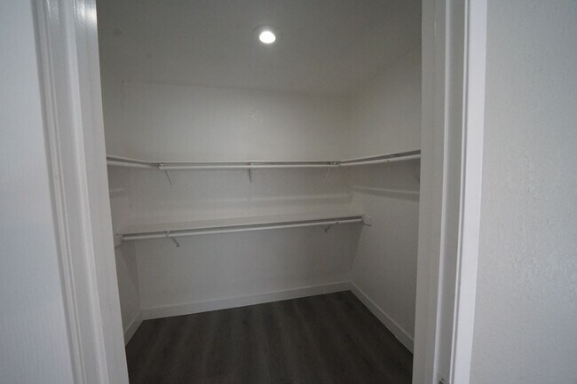 Building Photo - 5022 S Rainbow Blvd