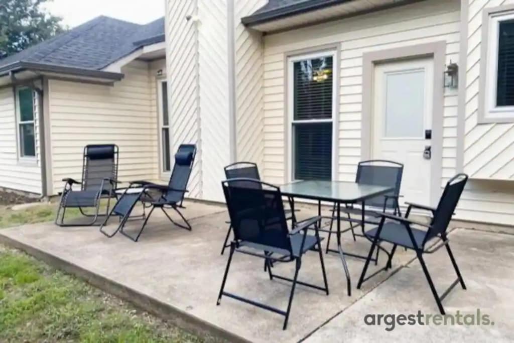 Building Photo - 4143 Norway Ln