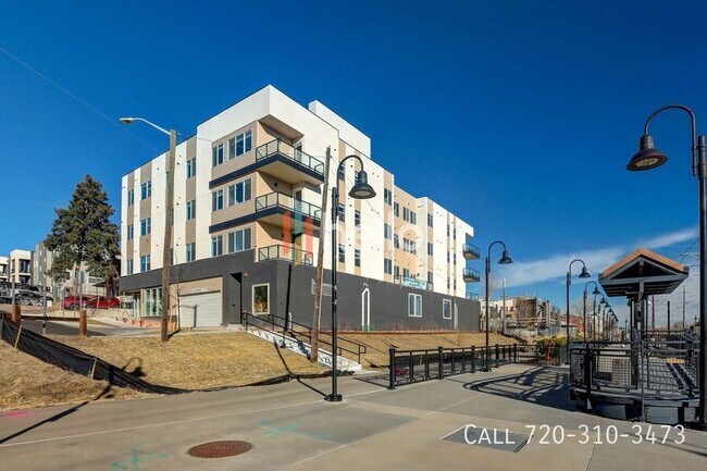 Primary Photo - 1208 Quitman St
