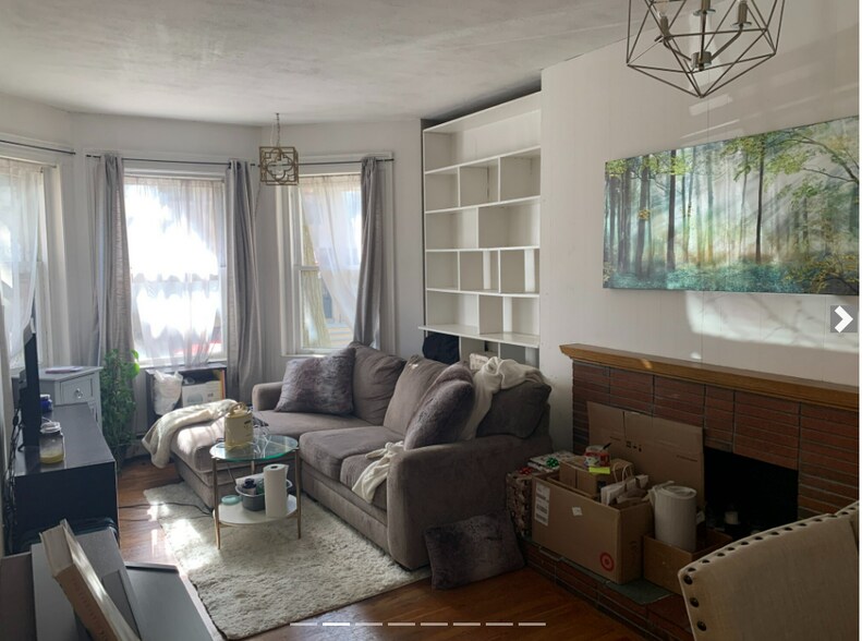 Building Photo - 12 Keswick St