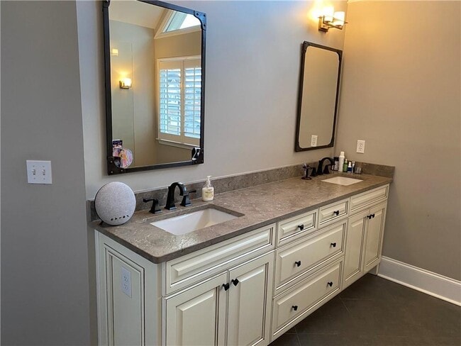 Building Photo - 1602 Chadwick Ridge Dr NW