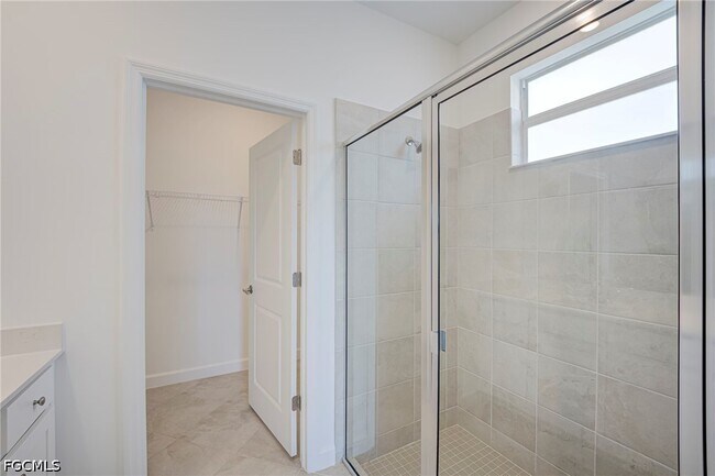 Building Photo - 20601 Hazelnut Ct