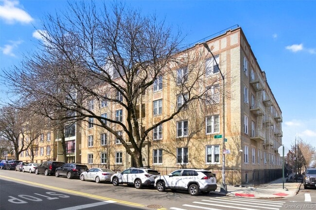 Building Photo - 4006 7th Ave