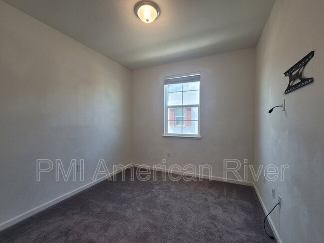Building Photo - 4371 Garonne Walk