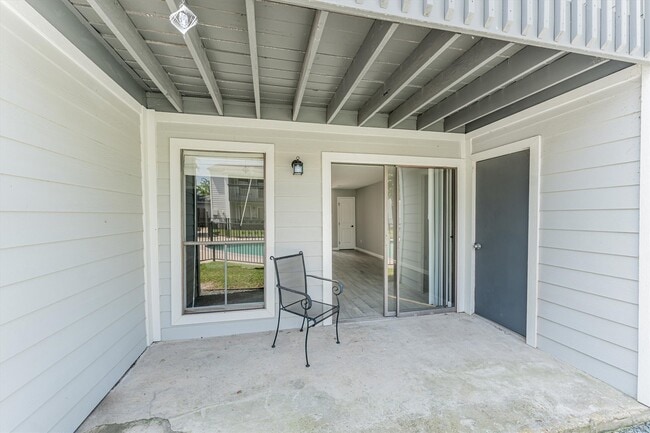Building Photo - 13151 Walden Rd