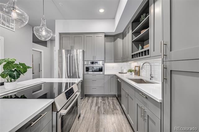 Building Photo - 6618 E Lowry Blvd