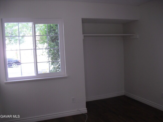 Building Photo - 5350 Blue Sage Dr