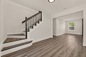 Building Photo - 10011 Pine Pass Dr