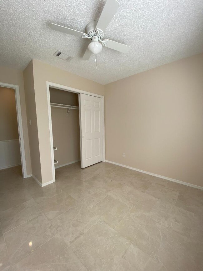 Building Photo - 4702 Jade St