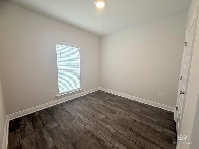 Building Photo - 32487 Revere Dr