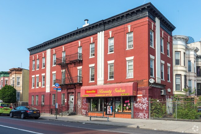 Primary Photo - 703 Rogers Ave