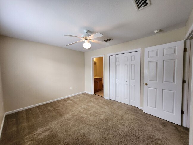 Building Photo - Large 3 bedroom town home with pool and gym for rent June 8, 2026 for $1650 per month