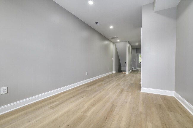 Building Photo - 1709 Edmondson Ave