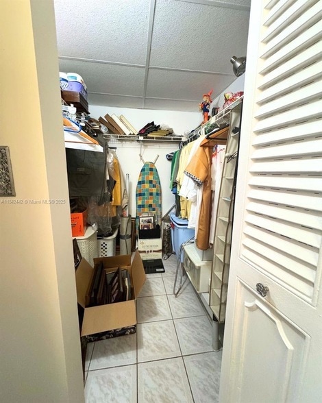 Building Photo - 7787 Golf Cir Dr