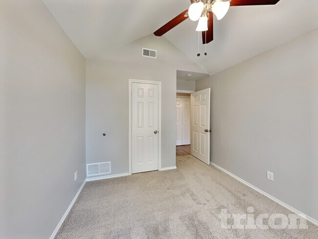 Building Photo - 352 N Beltwoods Dr