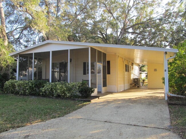 Building Photo - 331 Holiday Park Blvd NE