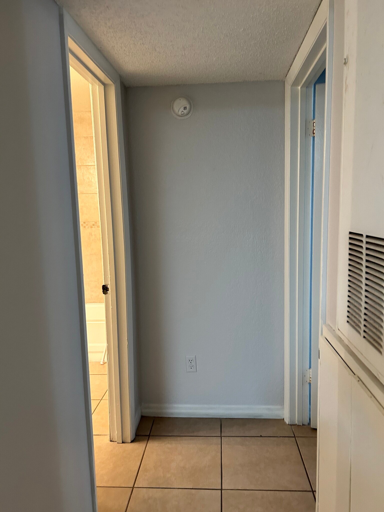 Building Photo - 5530 Chrishire Way