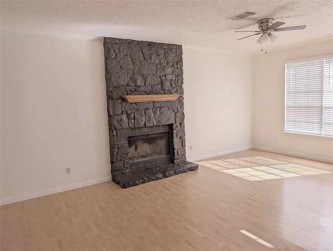 Building Photo - 17609 Columbia Falls Cove