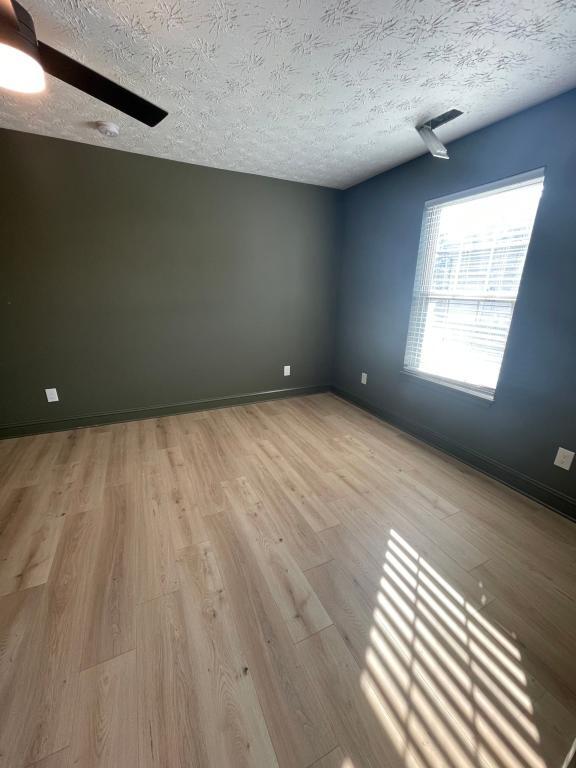 Building Photo - 13003 Sunset Dr