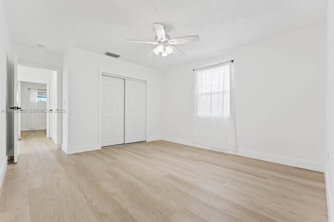 Building Photo - 2610 NW 83rd Ave