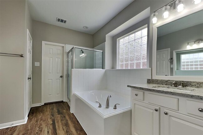 Building Photo - 20822 Heather Grove Ct