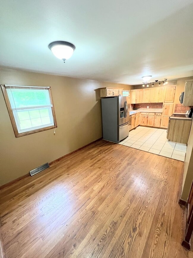 Building Photo - 3 Bedroom House in Campbell County