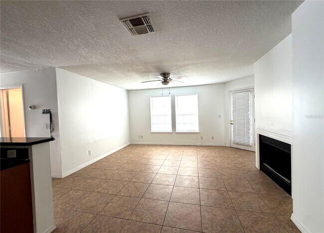 Building Photo - 6016 Westgate Dr
