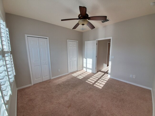 Building Photo - Arborview Park Townhouse close to UCF located in Oviedo (2 bed /2 1/2 bath)