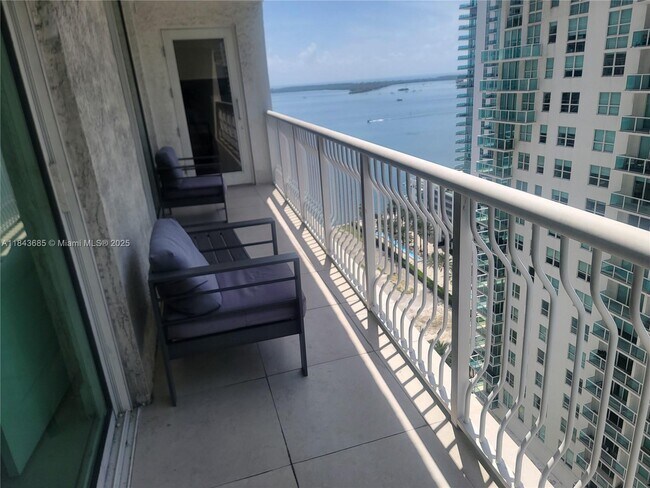Building Photo - 1200 Brickell Bay Dr