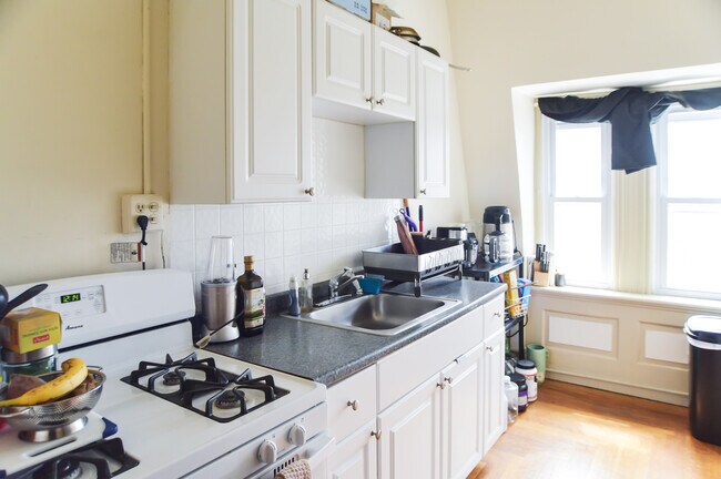 Primary Photo - 11 Whitehill Terrace
