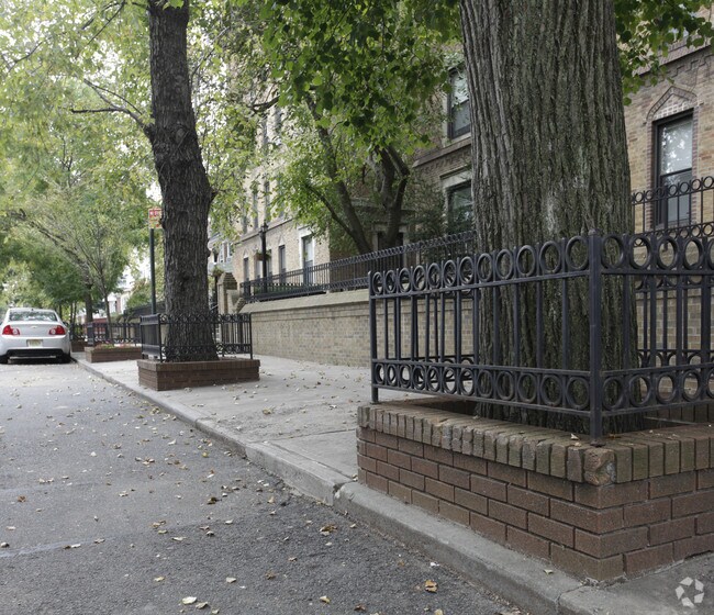 Building Photo - 86-10 109th St