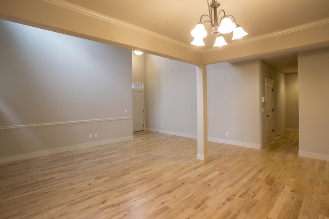 Building Photo - Beautiful 4 Bedroom in Bothell