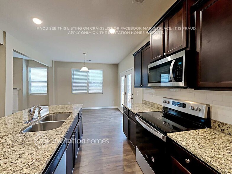 Building Photo - 2131 Theberton Trail