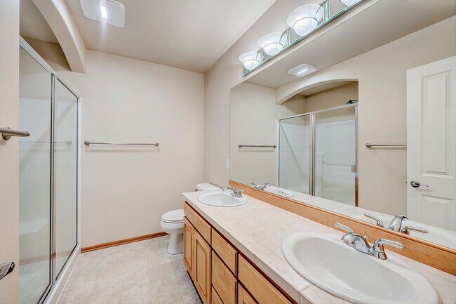 Building Photo - 4 bed 3 bath plus bonus room in Bothell