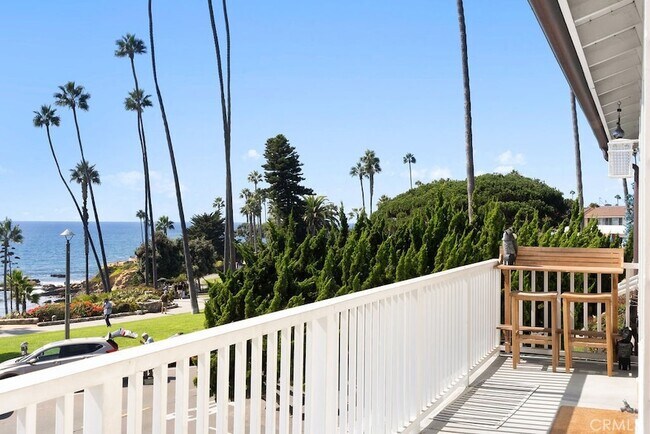 Building Photo - 376 Cliff Dr