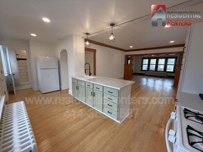 Building Photo - 2033 S 82nd St